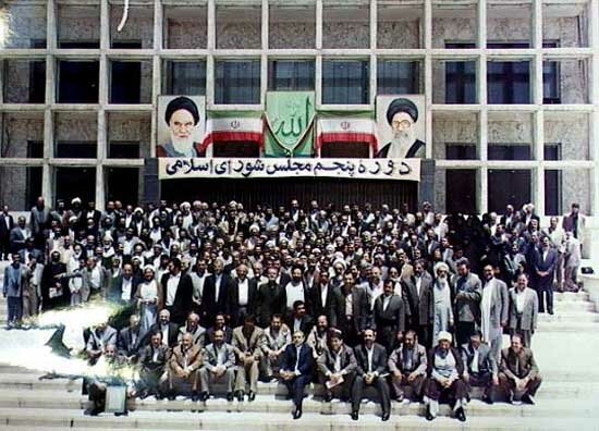 40 سالگی انقلاب و عملکرد مجلس شورای اسلامی