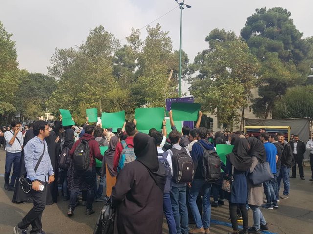 تمام حاشیه‌های حضور رئیس‌جمهور در دانشگاه تهران