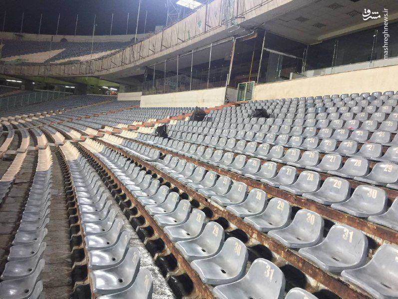 عکس/ اقدام تحسین برانگیر بانوان در استادیوم آزادی