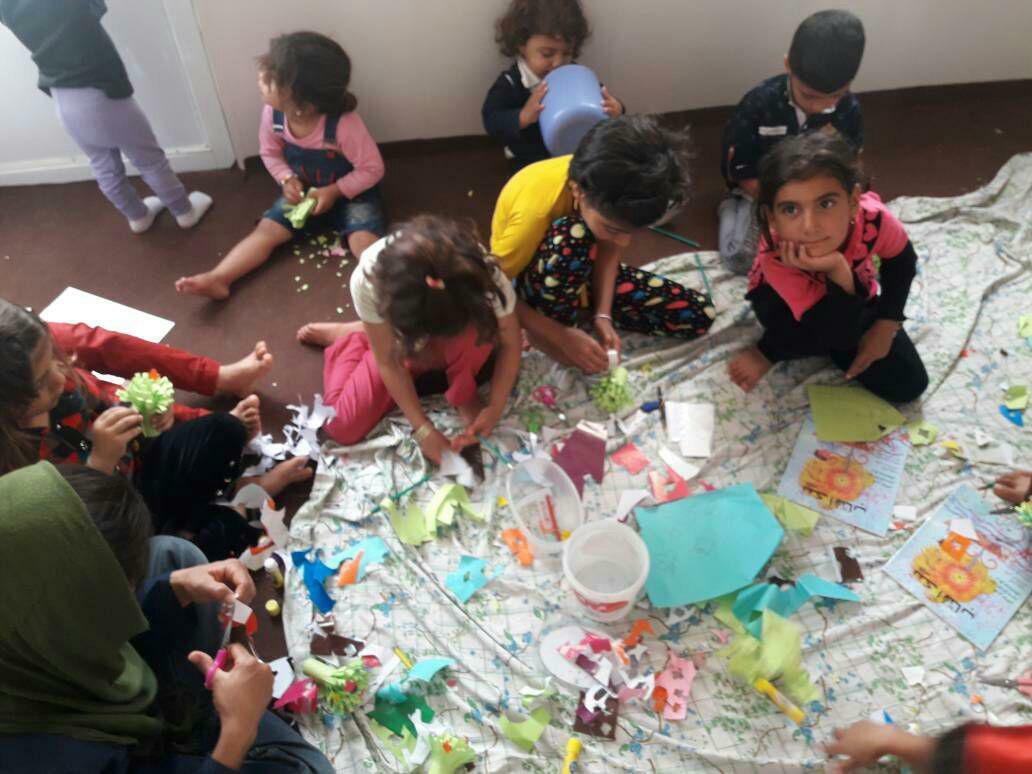تکاپوی «خانه کودک» برای بازگشت روحیه کودکان به دوره قبل از بحران زلزله
