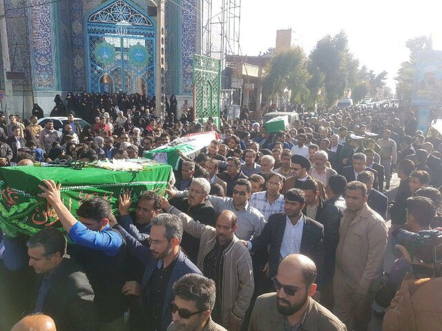 برگزاری تشییع پیکر ‌دانش آموزان جان‌باخته ‌حادثه آتش سوزی زاهدان