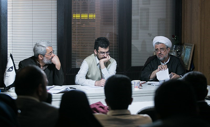گزارشی از یک نشست جنجالی درباره نقش بیت و دفتر در مواضع آیت‌الله منتظری