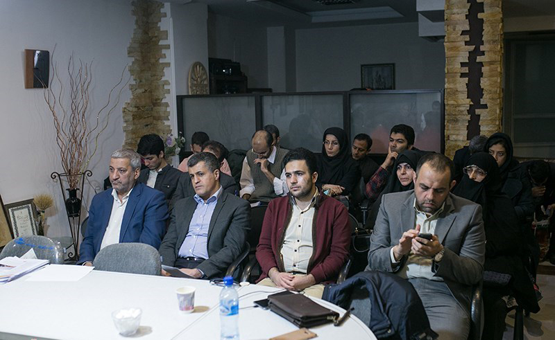 گزارشی از یک نشست جنجالی درباره نقش بیت و دفتر در مواضع آیت‌الله منتظری