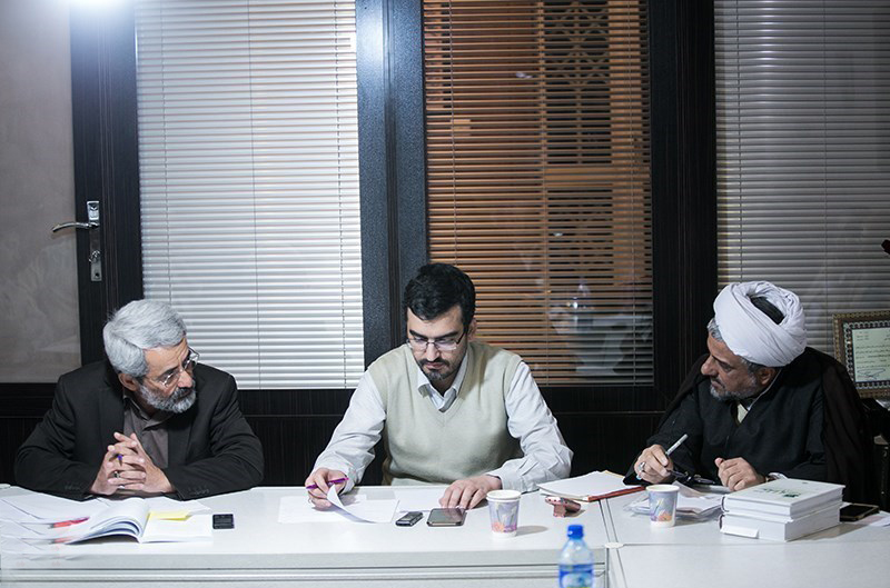 گزارشی از یک نشست جنجالی درباره نقش بیت و دفتر در مواضع آیت‌الله منتظری