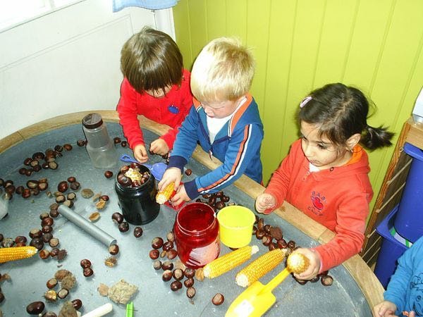 ۳ دلیل برای مهم بودن «بازی» در سنین کودکی