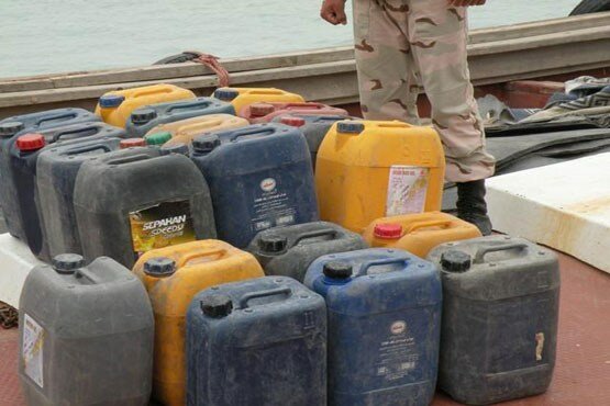 کشف بیش از یک میلون لیتر سوخت قاچاق در بوموسی/۱۶ خدمه خارجی دستگیر شدند