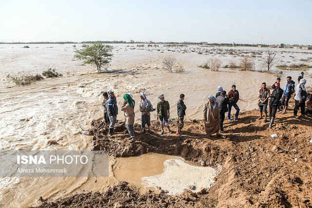 سرریز سد در جناح بستک و تخلیه منازل مسکونی حریم رودخانه/ اکنون وضعیت عادی است