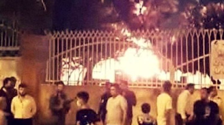 آتش زدن درمانگاه در بندرعباس؛ نمایانگر بروز کرونای اجتماعی