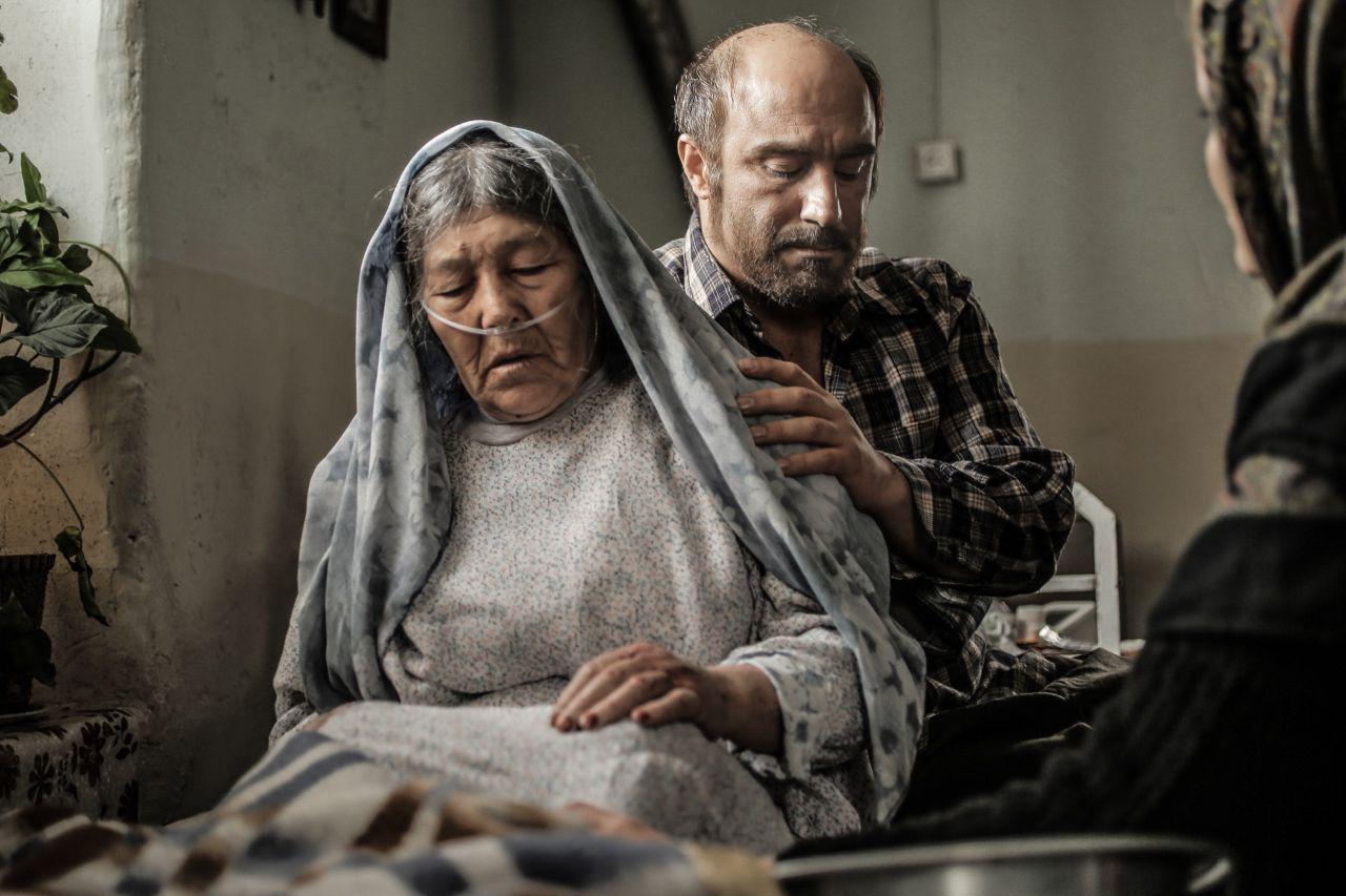 نگاهی پخته­‌تر به مسائل افغان­‌های مهاجر در «شکستن همزمان بیست استخوان»