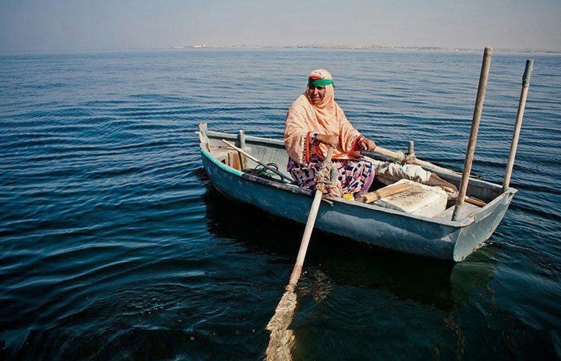 این زنان شگفت انگیز: از ماهی گیری در سواحل مکران تا حفاری در اعماق زمین