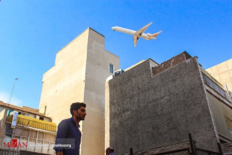گزارش تصویری: نقطه‌ای از تهران که هواپیماها از بیخ گوشتان رد می‌شوند