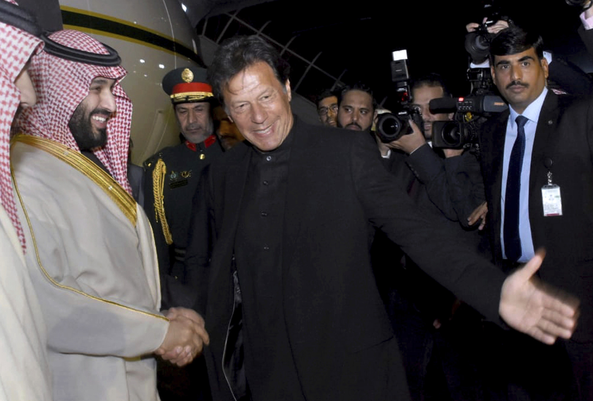 پاکستان برای میانجی‌گری بین ایران وعربستان، بی‌طرف باشد
