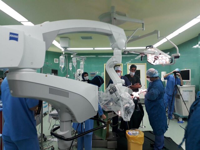 جراحی مغز در بیداری برای اولین بار در خراسان جنوبی