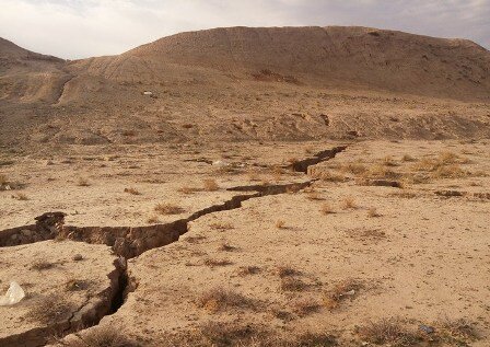 دشتهایی که تشنگی را فریاد میزنند...