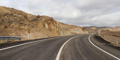 امسال بیش از ١٢۵ کیلومتر راه در آذربایجان غربی به بهره برداری می‌رسد