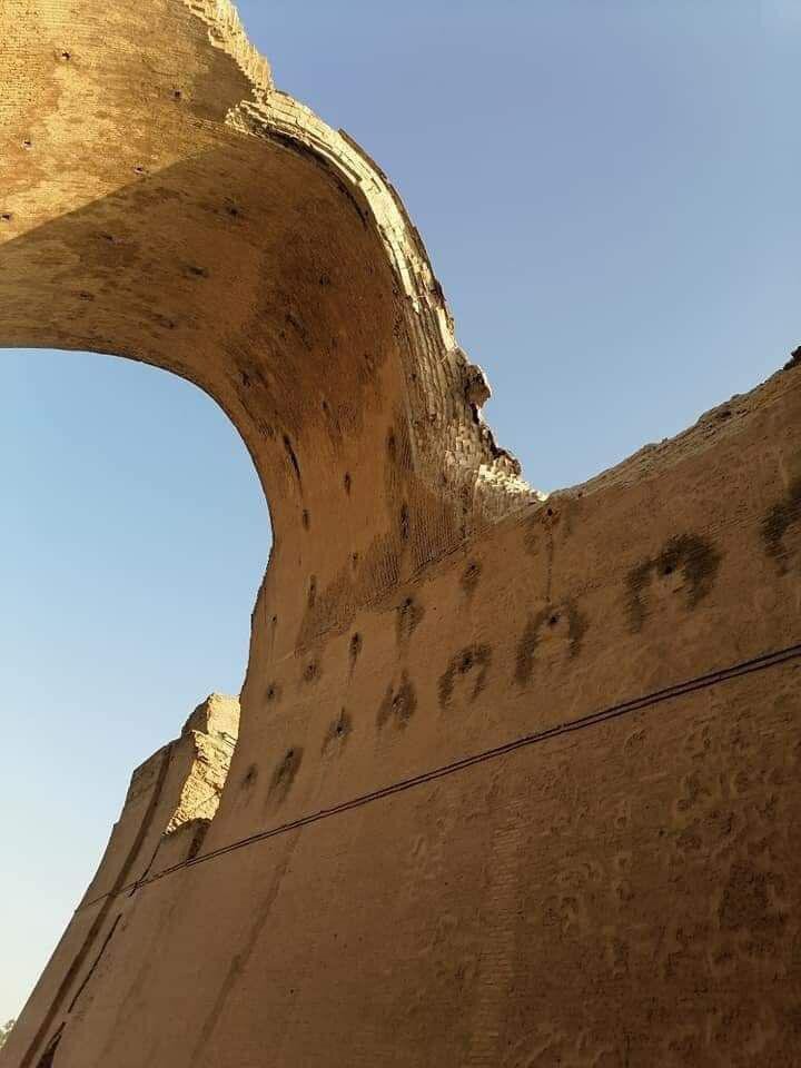 بخشی از طاق کسری فرو ریخت بخشی از طاق کسری فرو ریخت