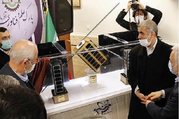 نخستین منظومه فضایی کشور در ارومیه رونمایی شد نخستین منظومه فضایی کشور در ارومیه رونمایی شد