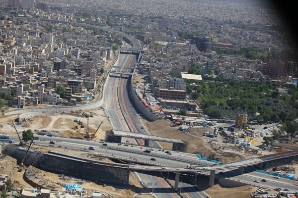 مجسمه ناکارامدی مدیران شهری وسط تهران! مجسمه ناکارامدی مدیران شهری وسط تهران!
