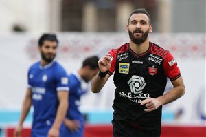 گزارش زنده: پرسپولیس ۱ - ۰ گل گهر سیرجان، نورالهی قرمزها را به صدر رساند