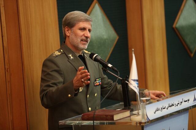 وزیر دفاع: اگر غلط اضافی از اسرائیل سر بزند فرمان رهبری اجرا خواهد شد