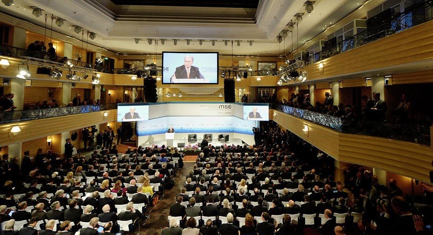 ویژگیهای متفاوت کنفرانس امنیتی مونیخ امسال/ از جای خالی ظریف تا حضور یک زن ایرانی ویژگیهای متفاوت کنفرانس امنیتی مونیخ امسال/ از جای خالی ظریف تا حضور یک زن ایرانی