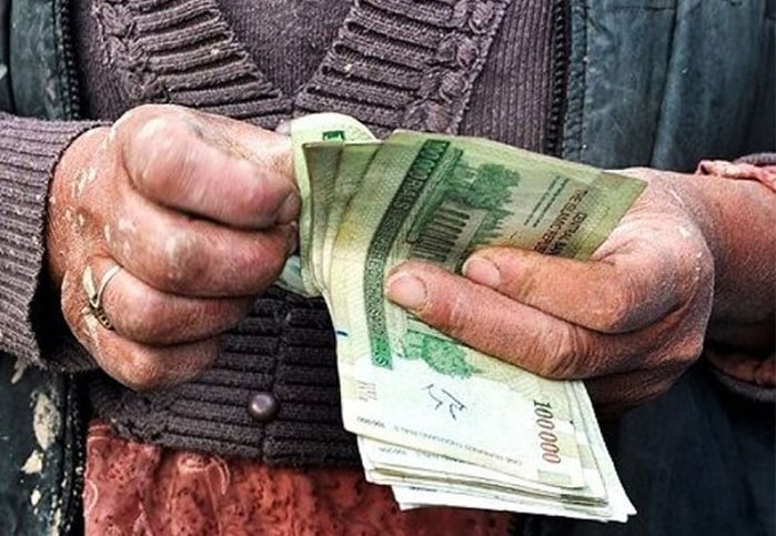 تعیین میزان دستمزد کارگری؛ بحران معیشت و حقوقی که کفاف زندگی را نمیدهد تعیین میزان دستمزد کارگری؛ بحران معیشت و حقوقی که کفاف زندگی را نمیدهد