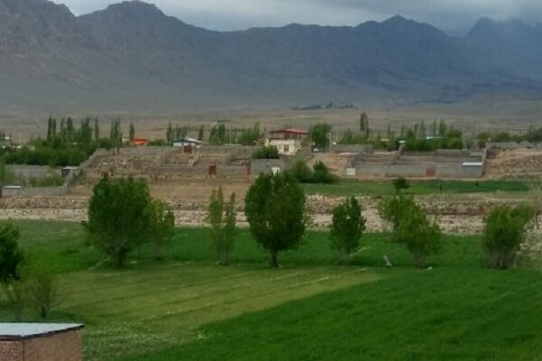 کوه فروشی در کرمان/ زمینهای کشاورزی تبدیل به ویلا میشوند