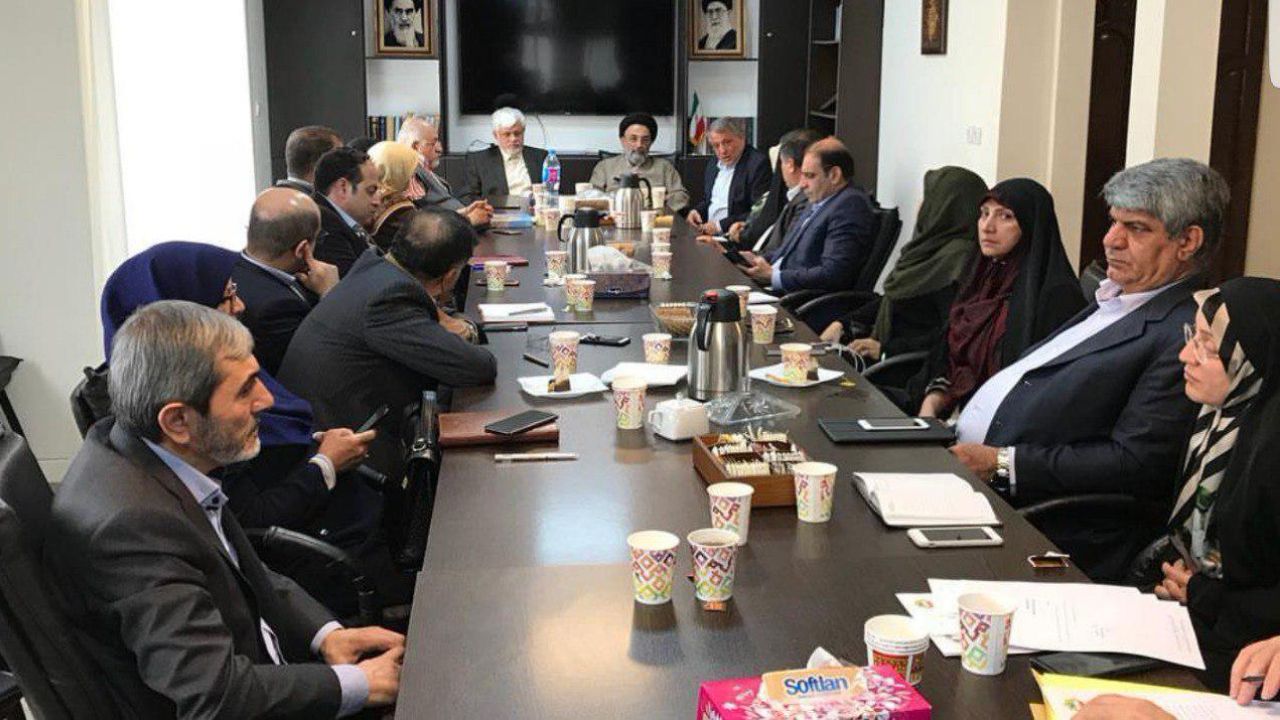 اصلاحطلبان با بنبست نهاد قدرت و قهر مردم مواجهاند/ بازگشت اعتماد عمومی در گرو اقناع نهاد قدرت اصلاحطلبان با بنبست نهاد قدرت و قهر مردم مواجهاند/ بازگشت اعتماد عمومی در گرو اقناع نهاد قدرت
