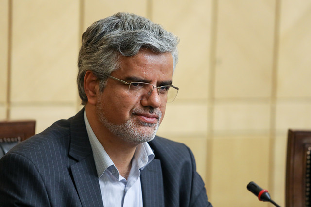 درخواست ۲۱ نماینده از رییسی: جلوی‌ تضییع حق‌ محمود صادقی را بگیرید