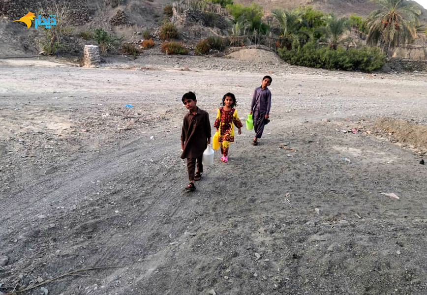 مرثیه‌ای برای کودکان بلوچ: مرگ بازی کودکانه ماست/ کودکان بلوچ کشتکان آب اند/ مرثیه‌ای برای سیستان و بلوچستان: مرگ برای ما به رنگ عطش است.