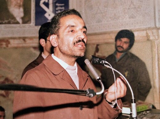 کنایه معنادار وزیر شهید رجایی به محمود احمدی نژاد کنایه معنادار وزیر شهید رجایی به محمود احمدی نژاد