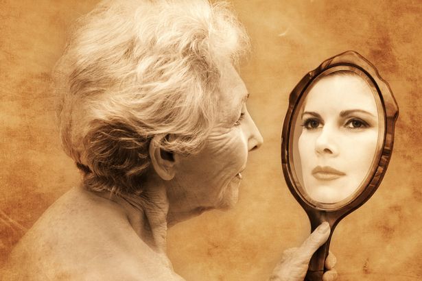 چرا پیری در زنان و مردان تجربه‌ای متفاوت است؟ / خطوط چهره زنان و مردان چه می‌گوید؟ / چین و چروک‌ها حرف می‌زنند: تجربه متفاوت زنان و مردان از پیری