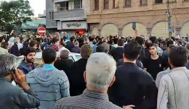 تجمع جمعی از مردم تبریز در حمایت از مردم مسلمان قره باغ