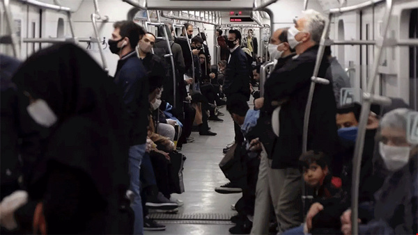 اخراج مسافران بدون ماسک از مترو