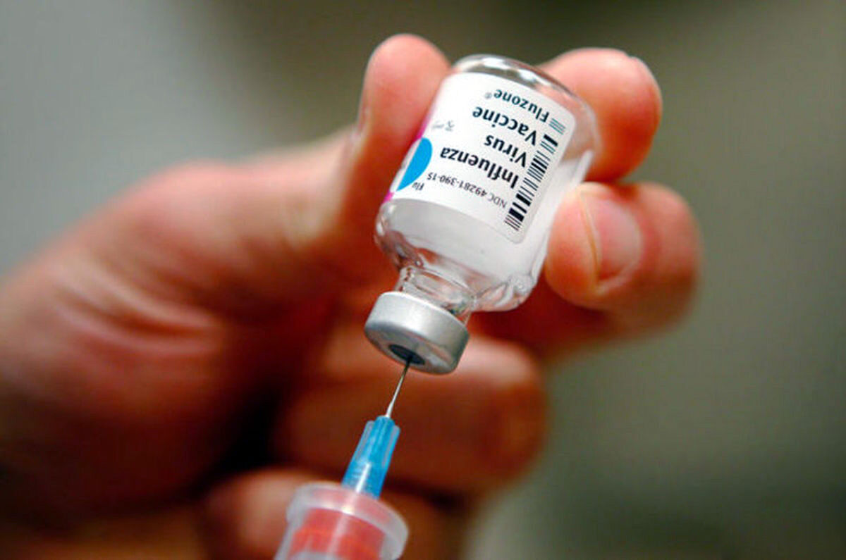 عضو انجمن داروسازان ایران: واکسن آنفلوآنزا در داروخانه‌ها توزیع نشده است