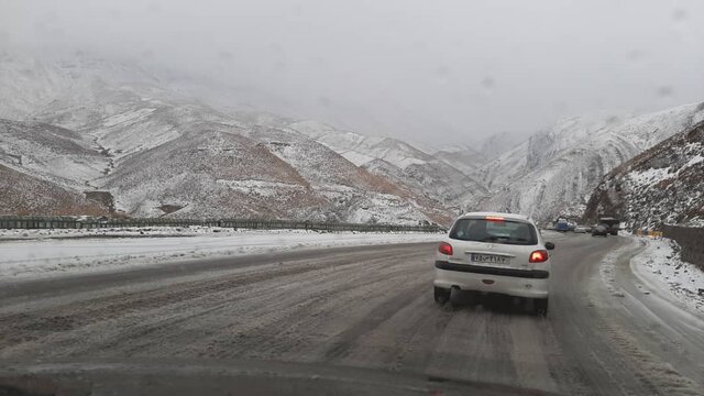 برف و باران در جادههای ۲۰ استان کشور/ کاهش ترددهای جادهای تاکنون برف و باران در جادههای ۲۰ استان کشور/ کاهش ترددهای جادهای تاکنون