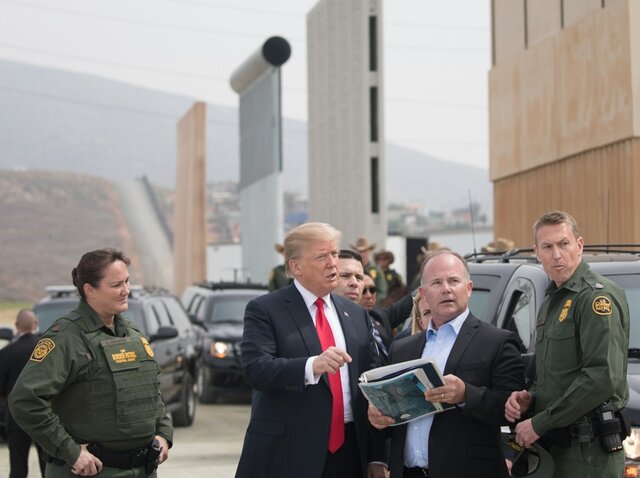 ساخت دیوار مرزی آمریکا با مکزیک شدت گرفت