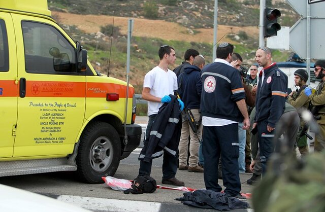 زیر گرفتن کارگران فلسطینی توسط یک شهروند رژیم صهیونیستی زیر گرفتن کارگران فلسطینی توسط یک شهروند رژیم صهیونیستی