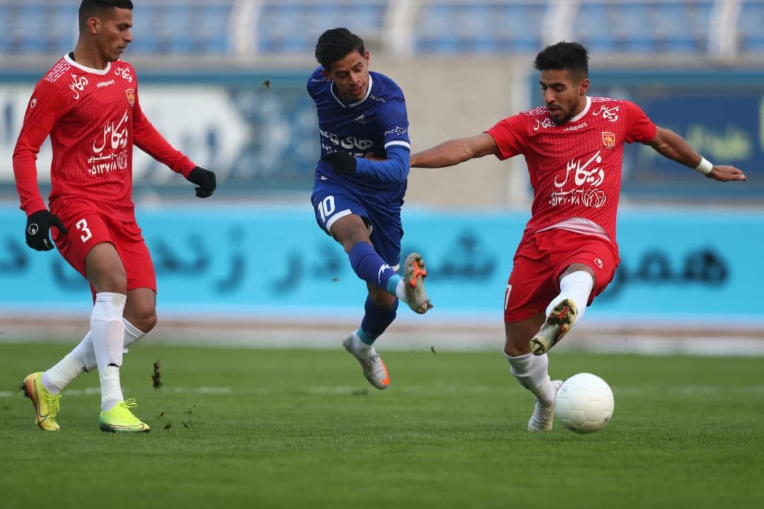 گزارش زنده: شهر خودرو صفر ـ استقلال ۲