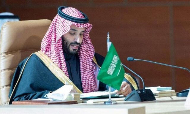 نویسنده سعودی: راه عادی سازی با اسرائیل باز است، اما بن سلمان خطرات آن را درک می‌کند