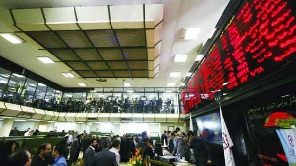 چراغ بورس قرمز ماند