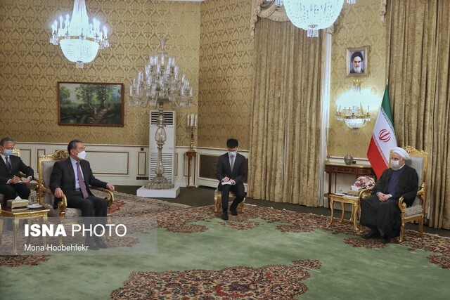 روحانی در دیدار وزیر امور خارجه چین:روابط با چین برای ایران راهبردی است