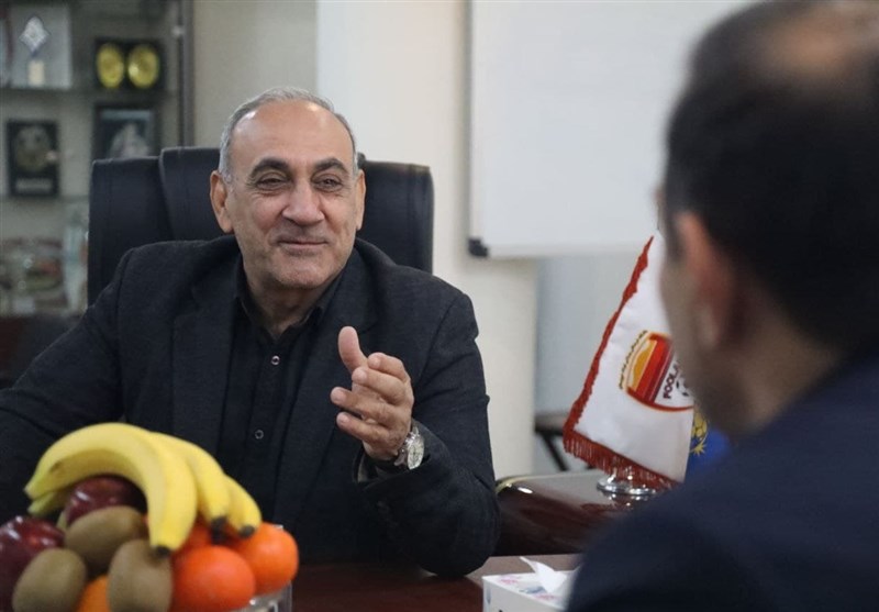 بازدید عزیزی‌ خادم از باشگاه فولاد +تصاویر