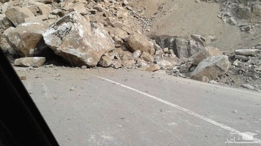 جاده هراز بلعیده می شود