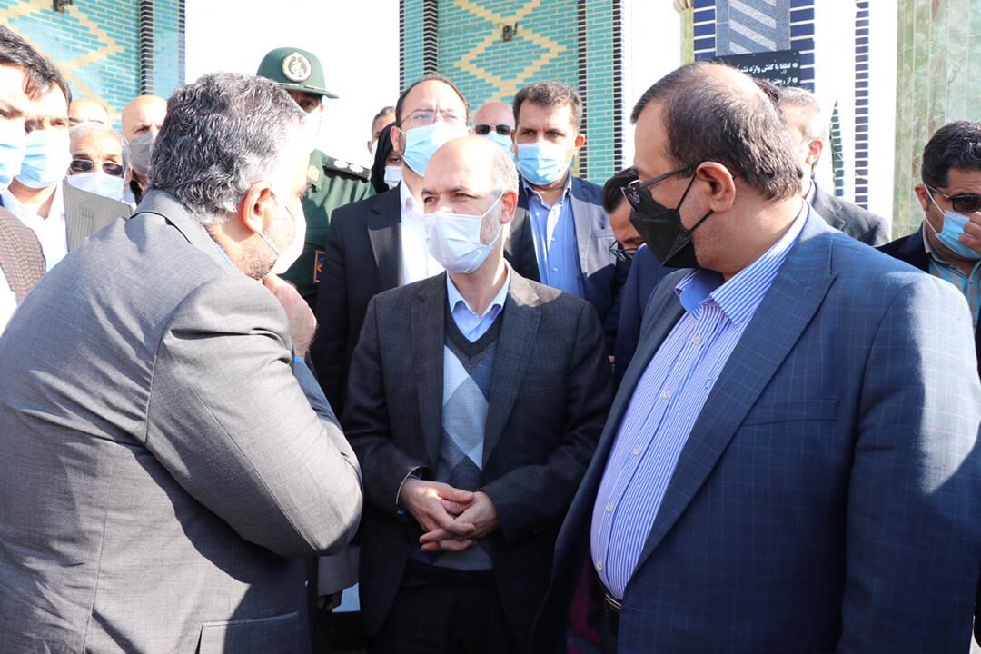 وزیر نیرو خسارت ناشی از سیل اخیر در پارسیان را بررسی کرد