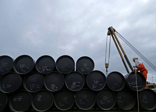 بالا ماندن قیمت نفت درآمد‌های نفتی را چقدر افزایش می‌دهد