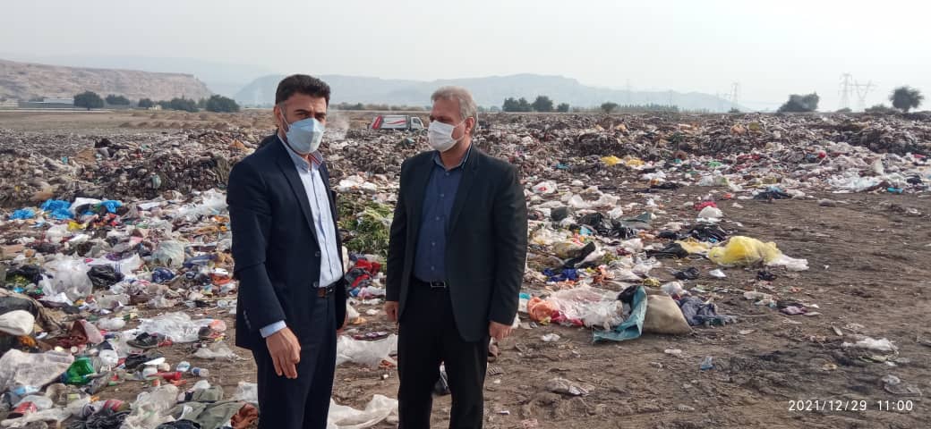 بازدید دادستان عمومی و انقلاب شهرستان گتوند از محل دفن زباله های شهری در گتوند