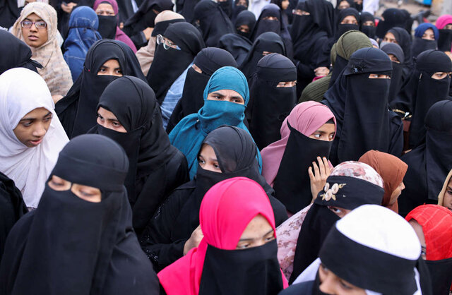 جنجال محدودیت حجاب به پرجمعیت‌ترین ایالت هند رسید