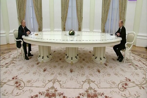 صدر اعظم آلمان با پوتین دیدار کرد