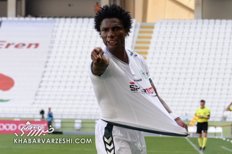 سه گزینه خارجی پرسپولیس برای خط حمله